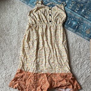 Patagonia Women’s Wildflower dress with pockets and ruffle bottom